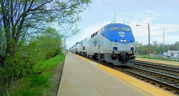 Amtrak train at South Bend Station 6.7 miles to the south of South Bend dentist Tulip Tree Dental Care