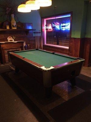 A nice game of pool while enjoying drinks is always a great game of pleasure.