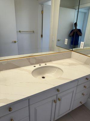 Quartz countertops under mount sink