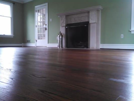 This house is ready for the new owners to move right in. Clean and dust-free. No odor and can be walked on in 2 hours.