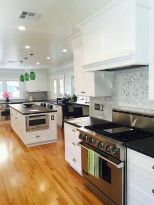 Black quartz pressure-washed countertop. Pasadena. 2015.