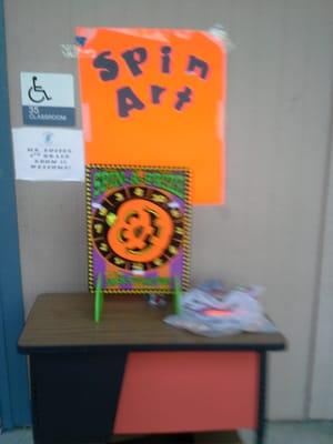 Halloween Carnival: Spin Art Station