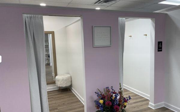 Dressing rooms with privacy