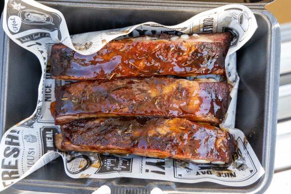 Smoked Ribs with House Sauce