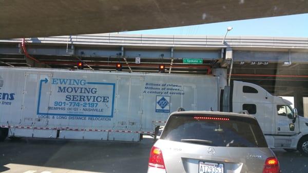 Driver laughing about blocking 4 lanes of traffic on Seattle