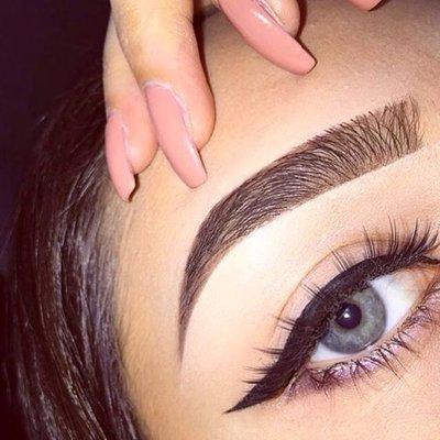 Eyebrow Microblading