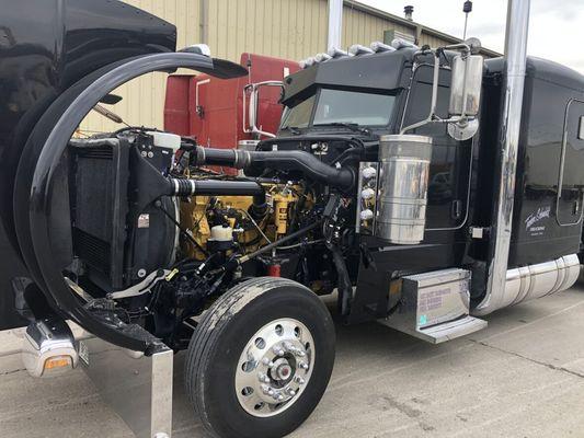 If your truck needs a Cat engine overhaul, no one makes it easier than Foley RIG360 Truck Center.