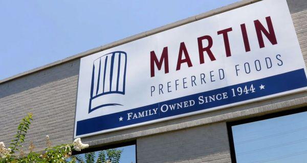 Martin Preferred Food Logo