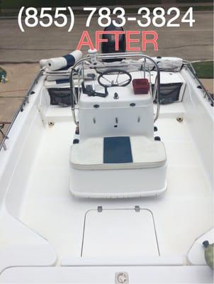 Pictures after the center console fishing was detailed