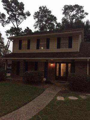 Jame's house in Katy looks beautiful after install a new 6" gutters system