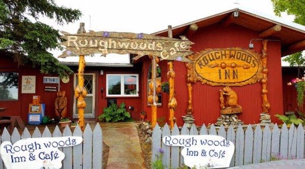 Roughwoods Inn & Cafe