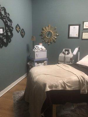 VAesthetics Offering Hydrafacial's, Laser Hair Removal, Spray Tanning, PCA Chemical Peels, Microneedling. Massage Therapy.