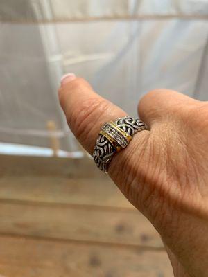 My new index finger ring from Pour Vida. I'm addicted to this little Oasis in Venice.