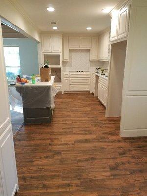 Wood look flooring tiles make your kitchen functional and beautiful too!