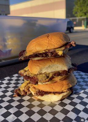 Three Single Smashed Burgers for your three best friends or family‼