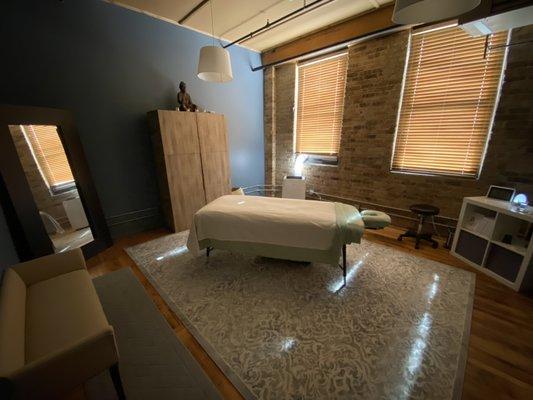 Massage therapy room