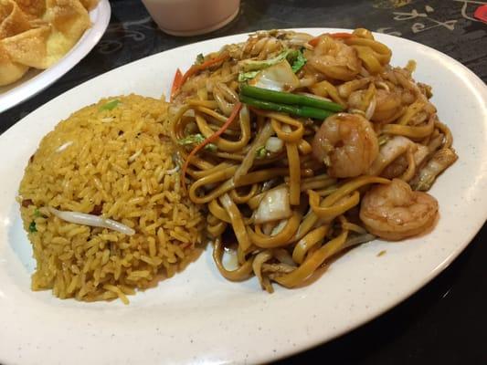 Shrimp Lo Mein Combination