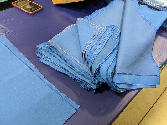 Over 800 "Royal" blue napkins with over 5 different dye lots!