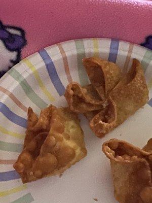 Cheesy chicken wontons