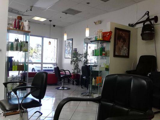 Hollywood Styles Beauty Salon