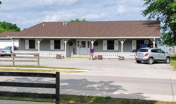 Storefront for Village Winery