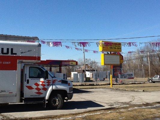 U-Haul Neighborhood Dealer