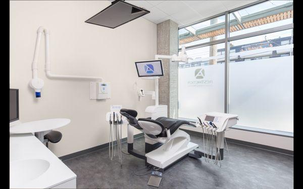 Aesthetica Contemporary Dentistry