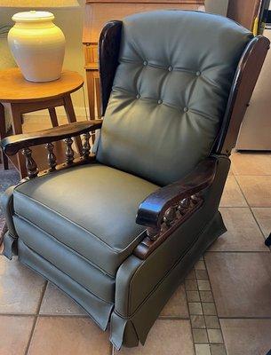 Ethan Allen rocker/recliner side view