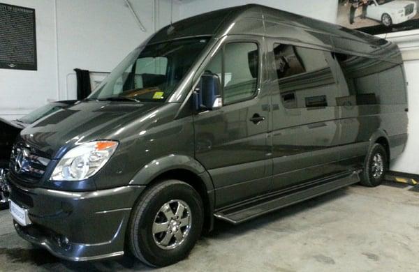 9 Passenger Mercedes Sprinter Limo Coach exterior