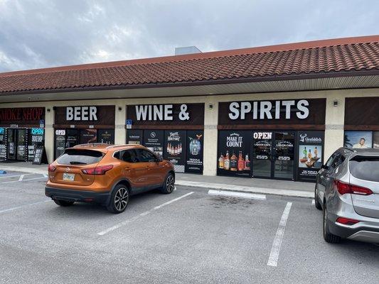 Store front of Liquor Cave in Palm Harbor, Florida