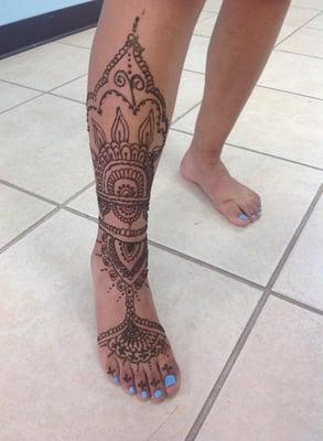 Leg henna tattoo