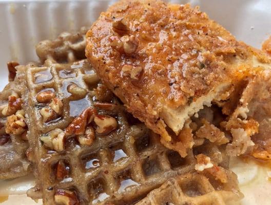 Vegan chick'n & waffle