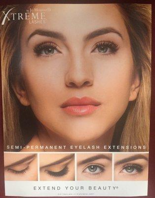 Extend your lashes with Faye