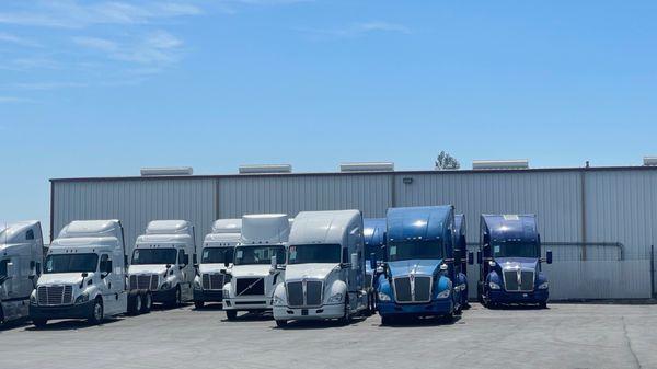 Lots of Semi Trucks to choose from.