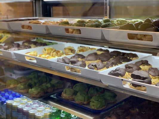 Display case showcasing the chocolate and matcha shells