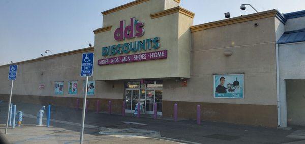 dd's DISCOUNTS