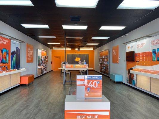 Boost Mobile Premier store on Cortez has great deals!