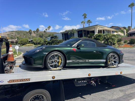 Towing this beautiful Porche in Santa Clarita