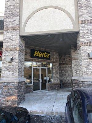 Hertz Car Rental - Shelton - Bridgeport HLE