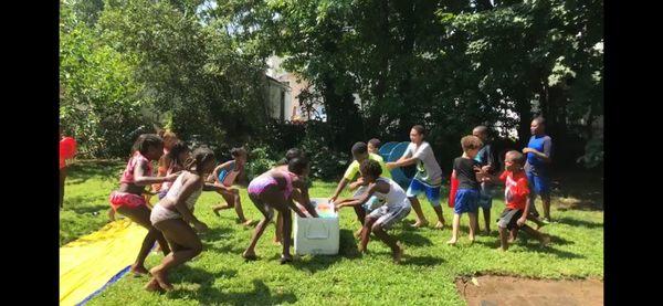 Water balloon fight during summer camp!!