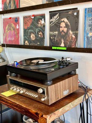 "Now Spinning" during my recent visit...Bob Seger & The Silver Bullet Band (Stranger In Town).