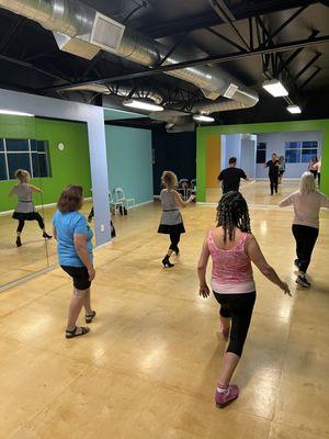 Dance classes, dance lessons, Ballroom dance, group classes, gRoup class