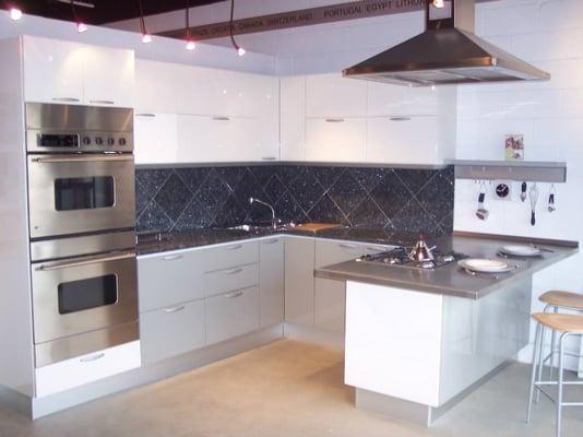 Kitchen Design, Installation, and Granite Work.