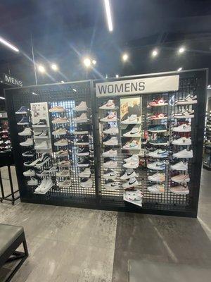 Women's shoes