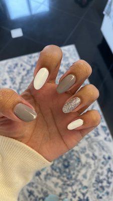 Luxe Nails