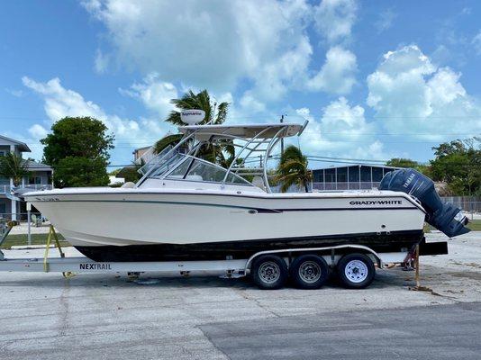 27' Grady White Freedom SOLD