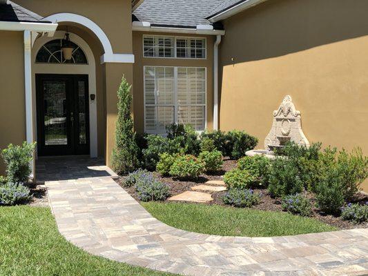 Walkway pavers: Tremron Sierra, installed by Moderna Pavers