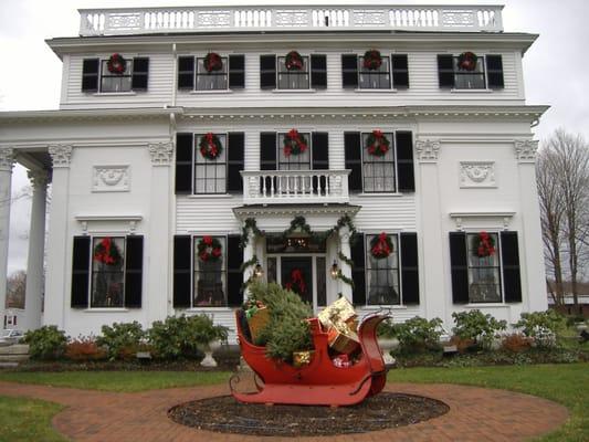 Asa Waters Mansion dressed for the holidays!