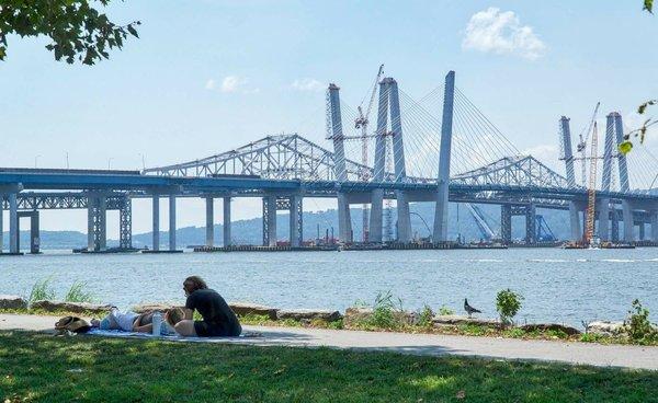 Wendy doing an on-site Hypnosis session.  Client successfully conquered the Tappan Zee bridge for the first time in 42 years!