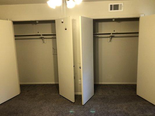 2 bed 2 bath 2nd bedroom closets